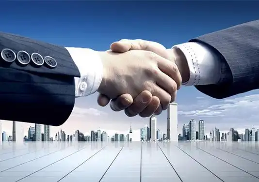 程力专用汽车股份有限公司销售六分公司环卫车型对比：压缩式与勾臂式性能分析